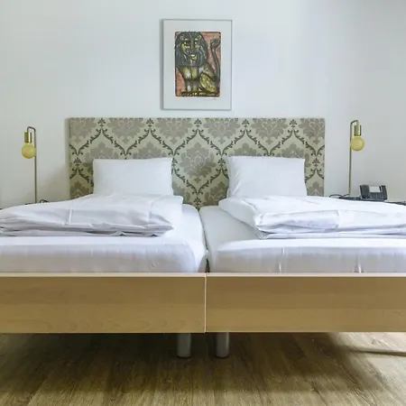 Hotell Vadian Garni 2*