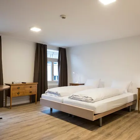 Vadian Garni ホテル 2*