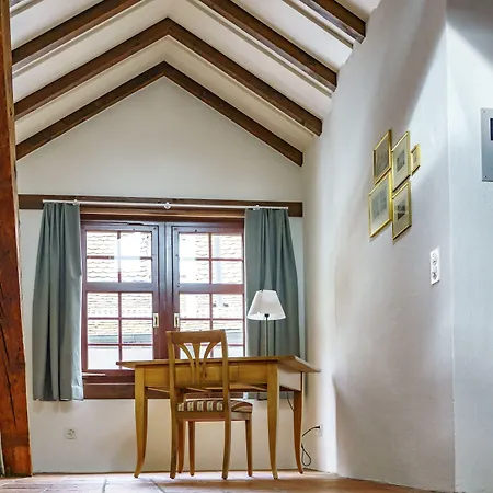 ホテル Vadian Garni 2*